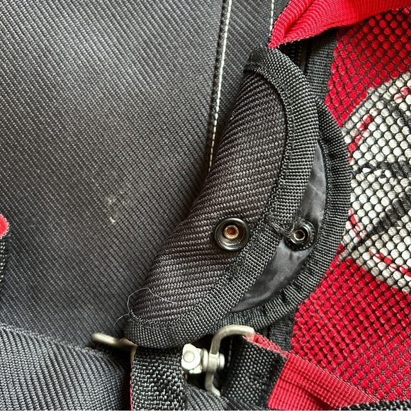 Marlboro 90s Vintage Compass Logo Black Red Promo Duffel Bag OS - Picture 9 of 14